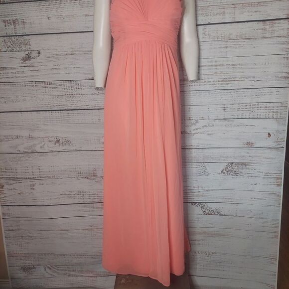 David's Bridal Pink Strapless Sweetheart Gown - Picture 2 of 13